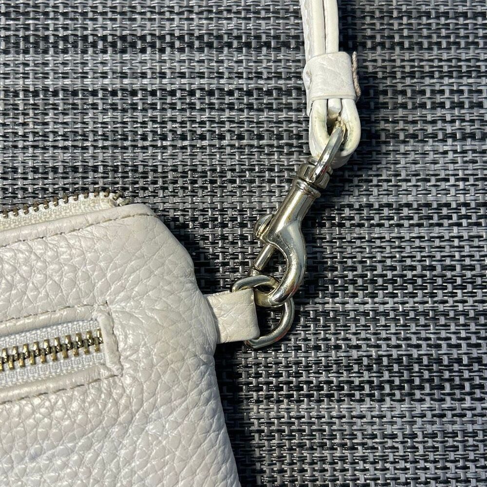 Befen White Wristlet Wallet - Picture 6 of 6